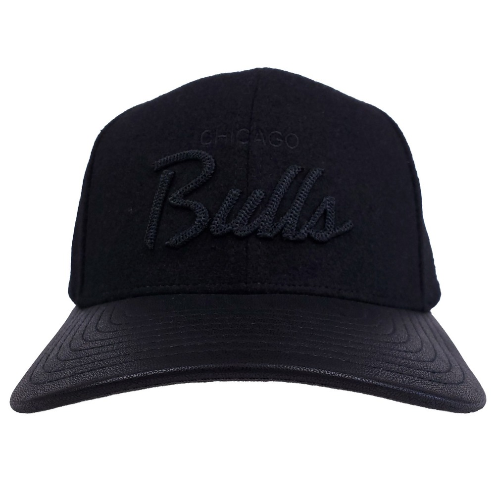 Chicago Bulls Mitchell & Ness NBA Pro Fit Strapback Hat Cap 3D Script Logo NWT